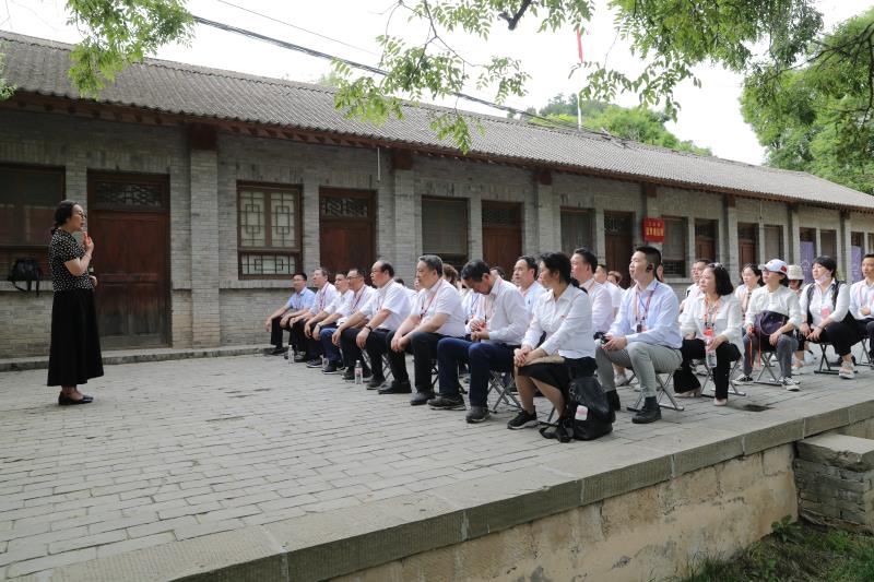 王家坪革命旧址现场教学